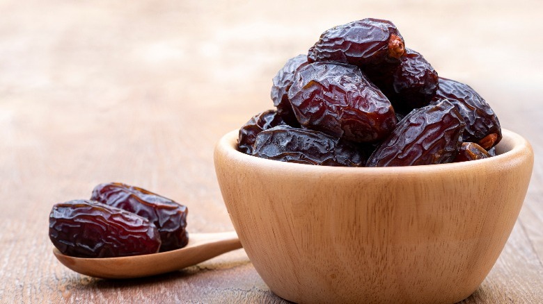 Bowl of dried dates