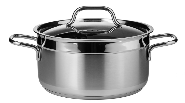 Stainless steel saucepan