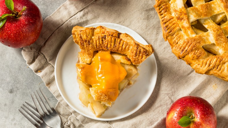 Apple pie with cheddar cheese