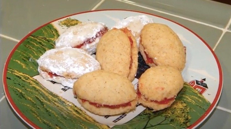 Finnish teaspoon cookies jam