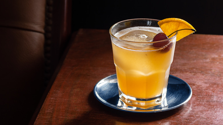 Amaretto sour cocktail