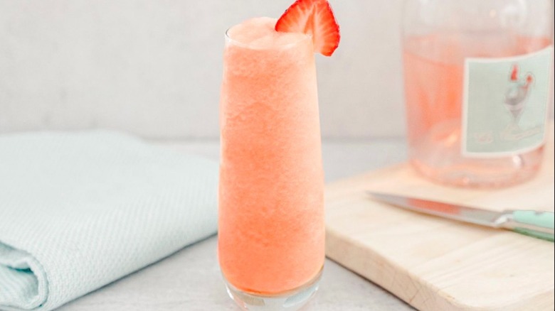 Frosé cocktail and bottle