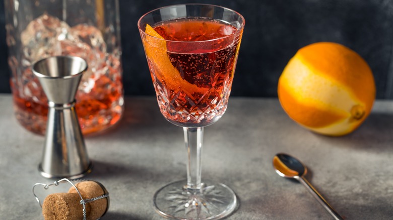 Negroni Sbagliato cocktail 