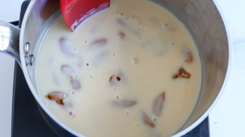 condensed milk caramels in pan