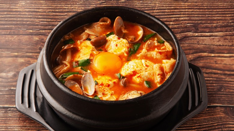 Sundubu jjigae, Korean tofu stew in pot