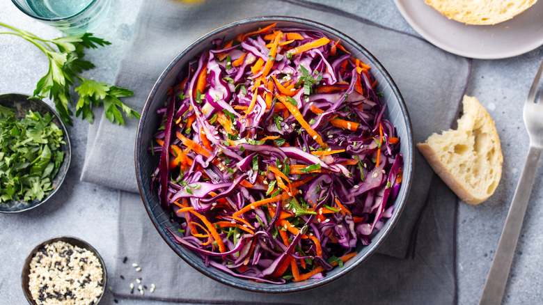 Red cabbage slaw