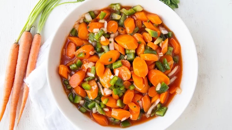 Bowl of carrots and veggies