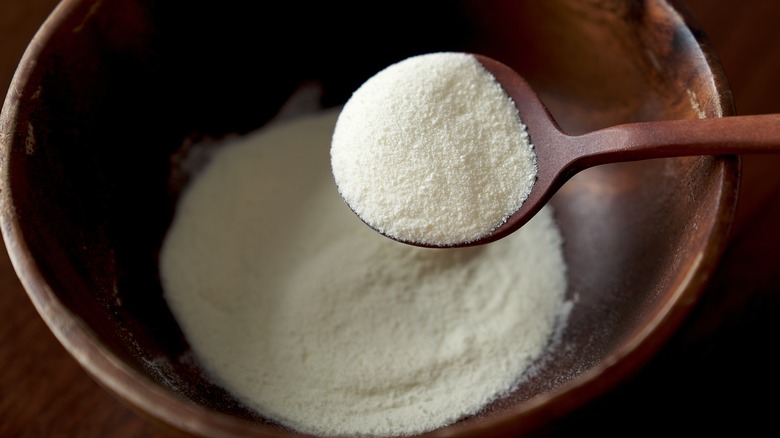 Spoonful milk powder