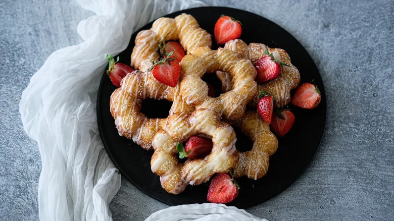 Mochi donuts with glaze 