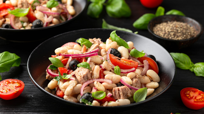 White beans with tuna