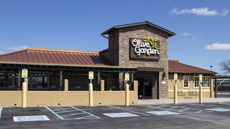 Exterior of Olive Garden restaurant