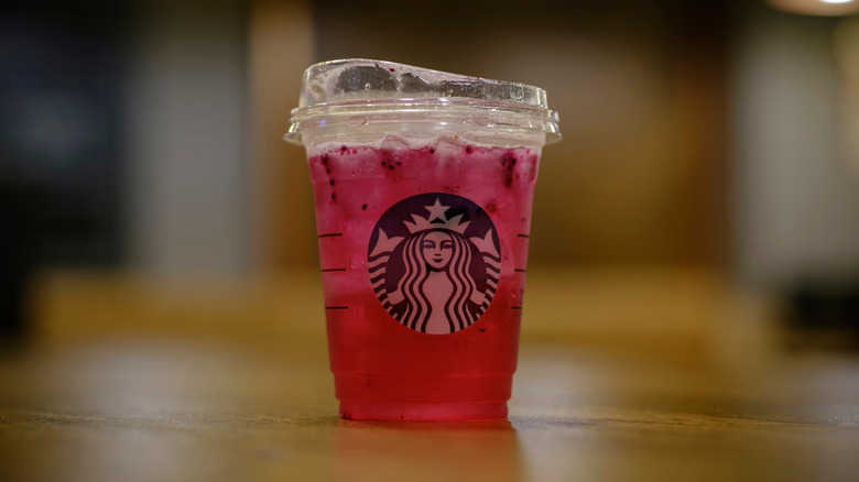 Starbucks dragonfruit refresher