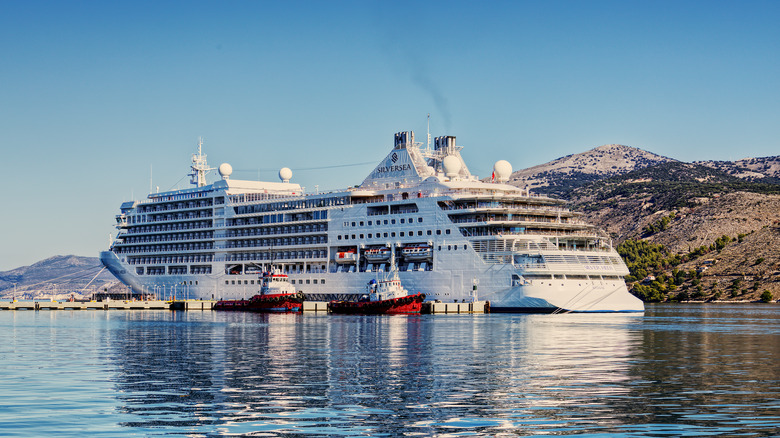 Silversea Cruise setting sail