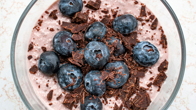 overnight oats with blueberries and chocolate