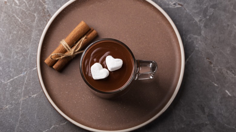 hot chocolate with marshmallows