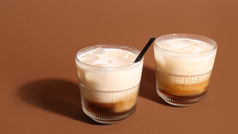 glasses of white Russian cocktails