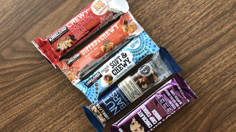 Kirkland granola and protein bars