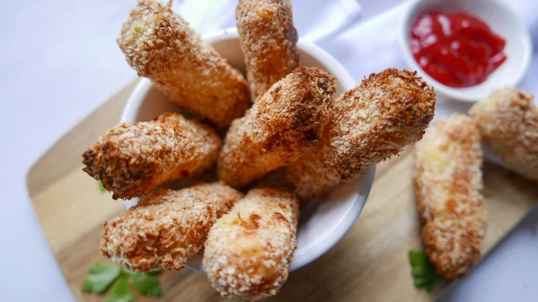 Halloumi Fries