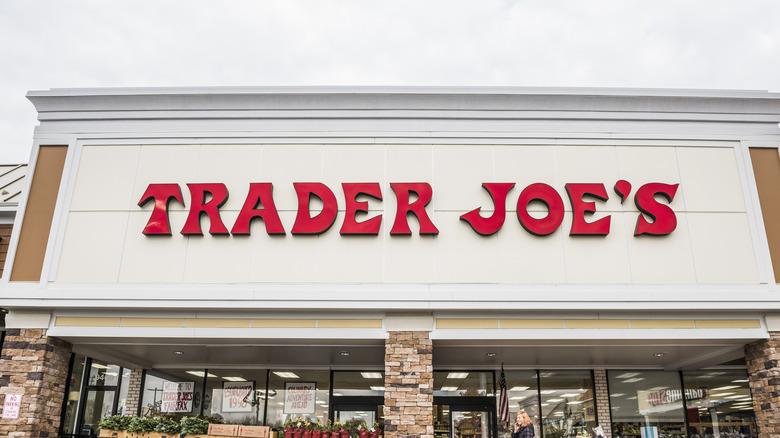 trader joe's storefront