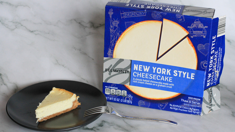 Belmont cheesecake with slice