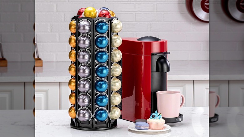 Vertuo pod carousel and coffee machine