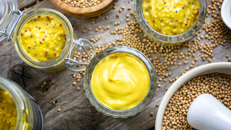 different types of mustard with mustard seeds