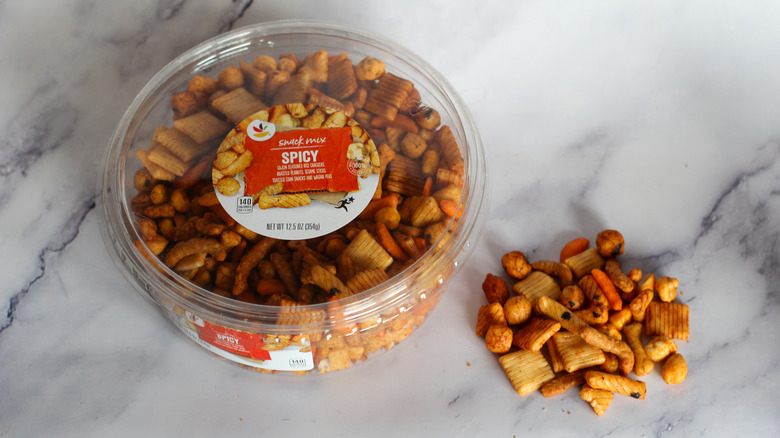 Stop & Shop snack mix