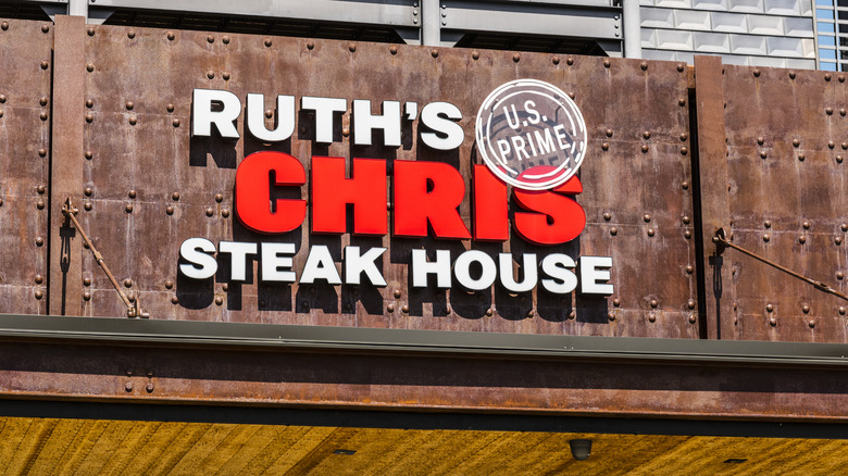 Ruth's Chris Steakhouse exterior sign