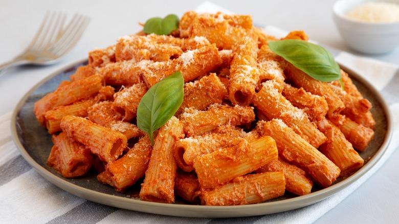 vodka sauce on rigatoni