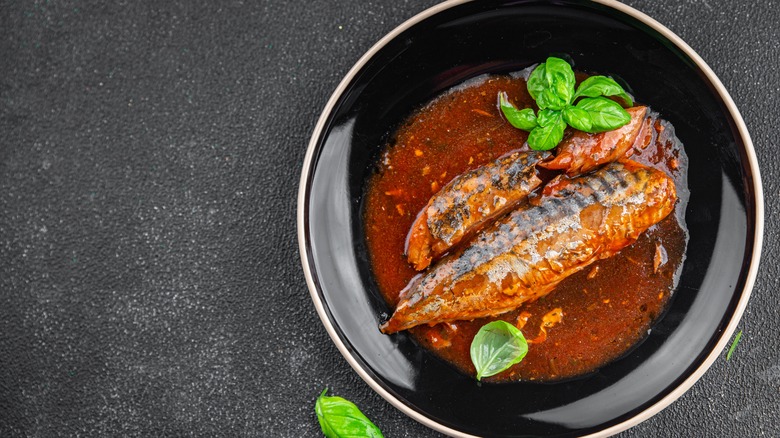 canned mackerel in bowl