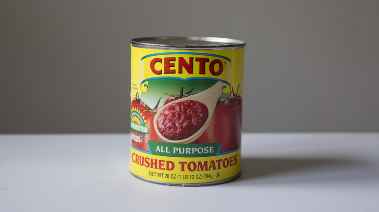 can of crushed tomatoes 