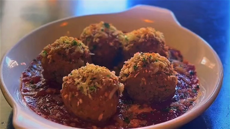 five meatballs white dish