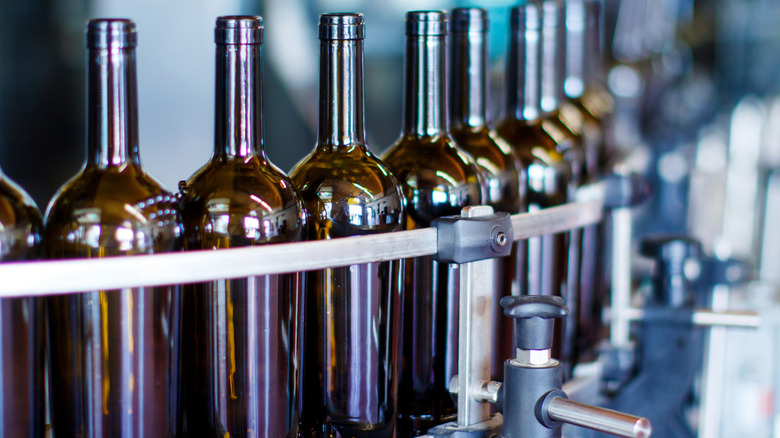 Wine bottling line with bottles