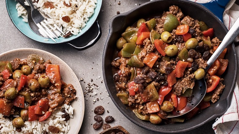 picadillo with olives and raisins