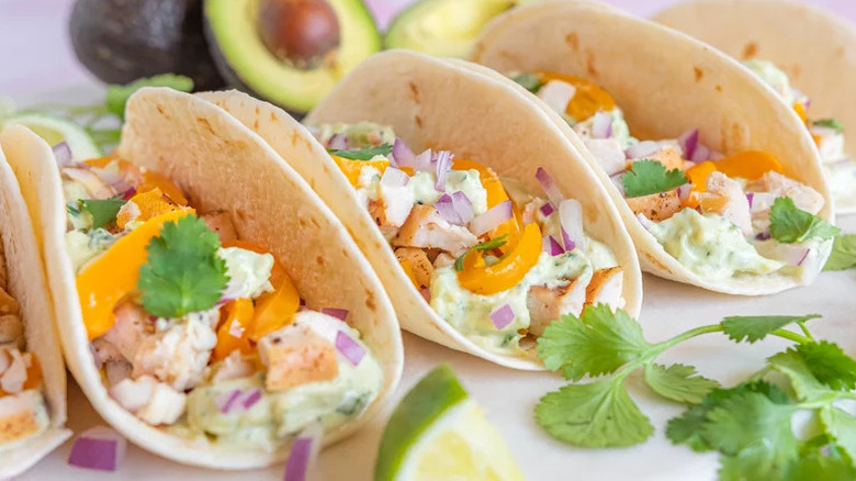 Chicken tacos with avocado