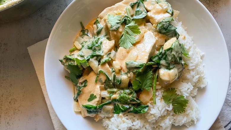 Red curry chicken and rice