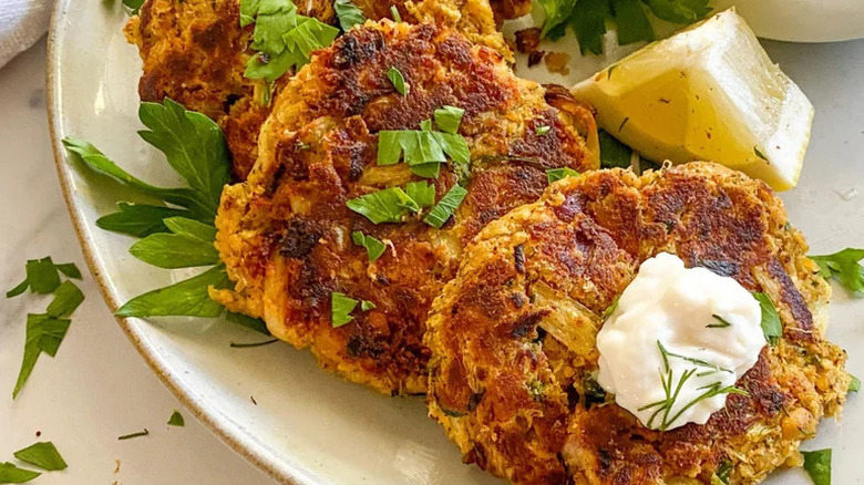 Zucchini Crab Cakes with sauce