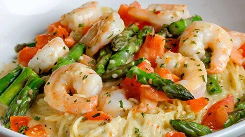 A shrimp scampi pasta