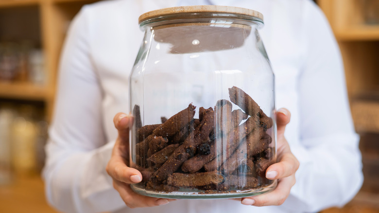 croutons in glass jar