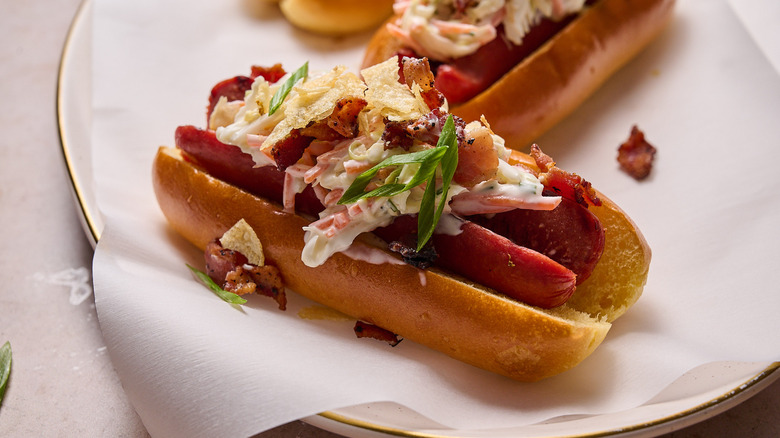 bacon and coleslaw hot dog