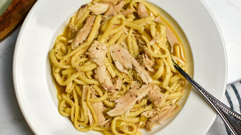 Bowl of chicken and noodles 