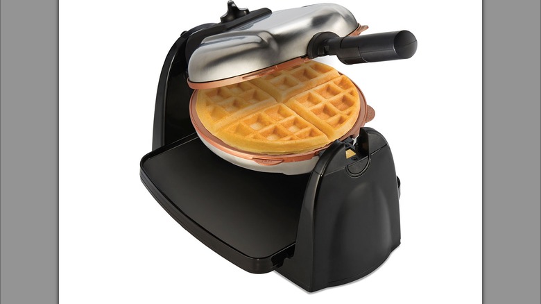 A Hamilton Beach Durathon Removable-Grid Belgian Waffle Maker