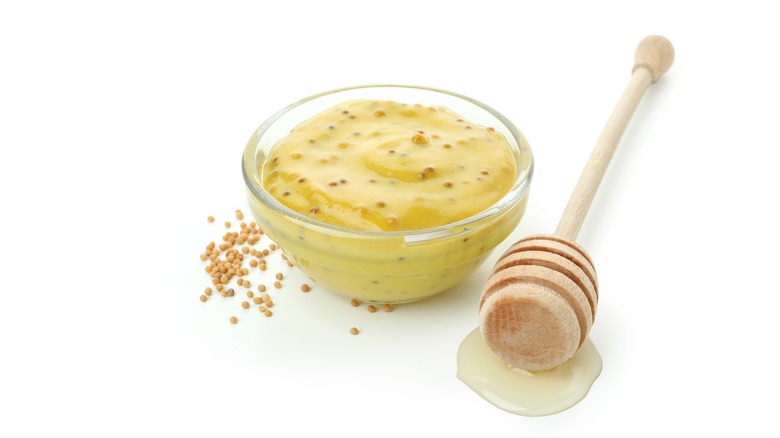 honey vinaigrette in glass bowl