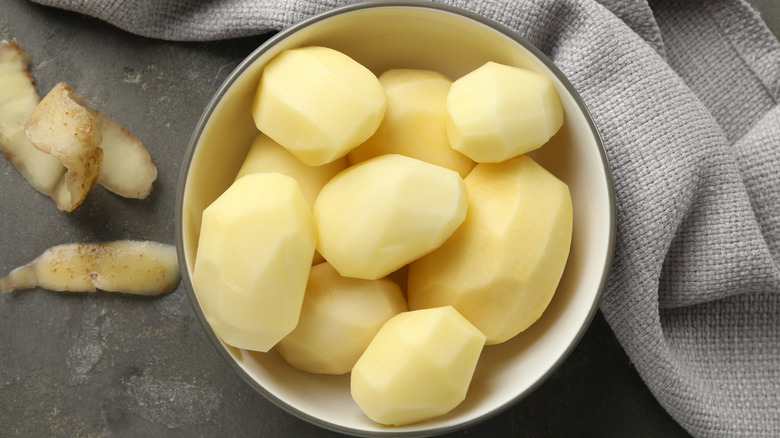 potatoes in bowl