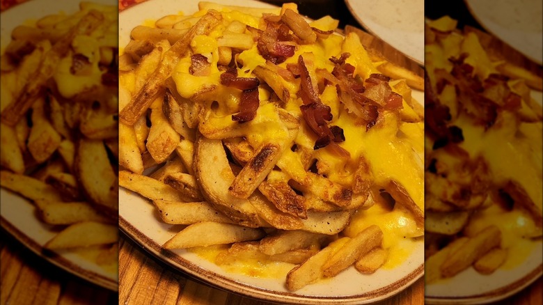 chili cheese fries on table