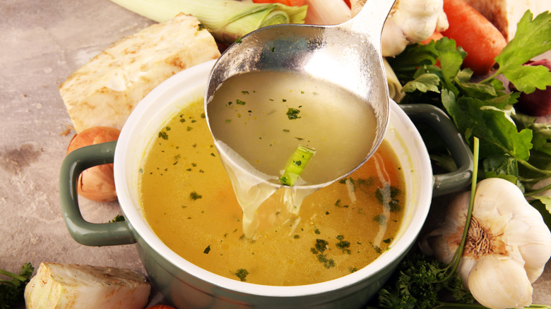 Vegetable broth with herbs