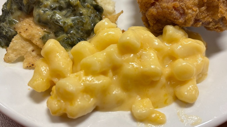 Golden Corral mac and cheese on white plate