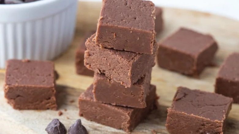 A stack of classic fudge pieces 