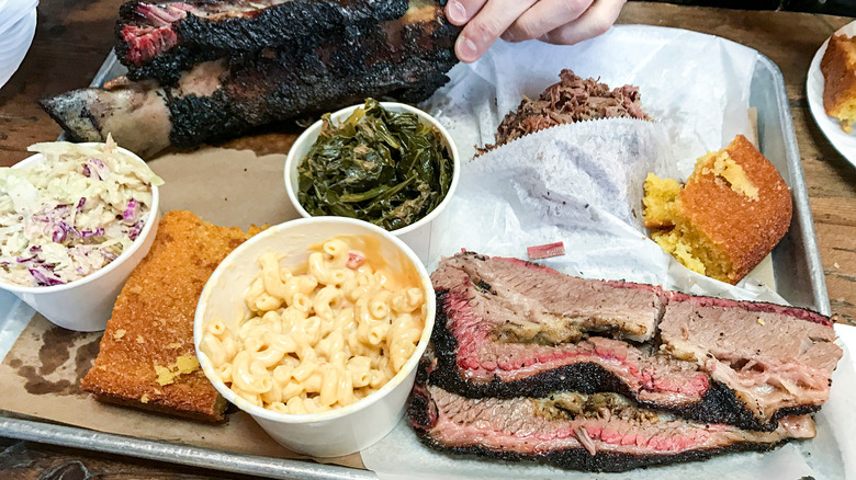 Barbecue fare on tray