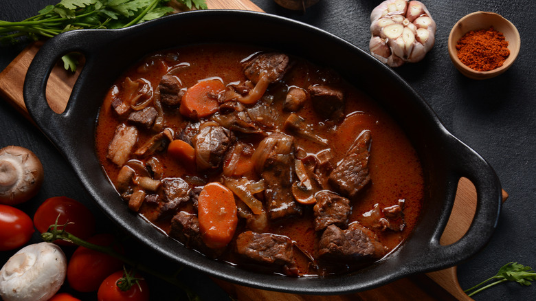 beef burgundy in pot